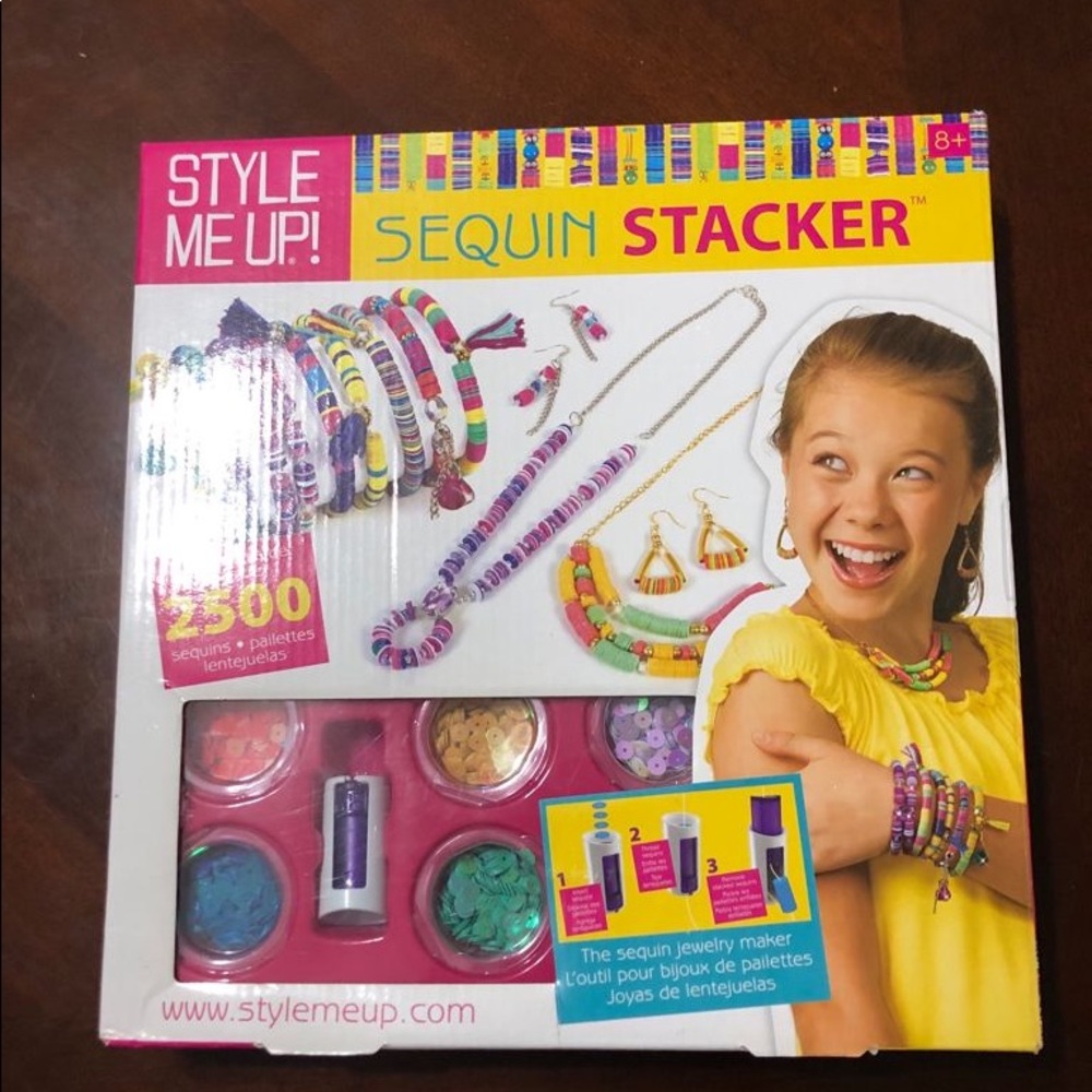 Jewelry maker almost new - as seeing in the pictures.